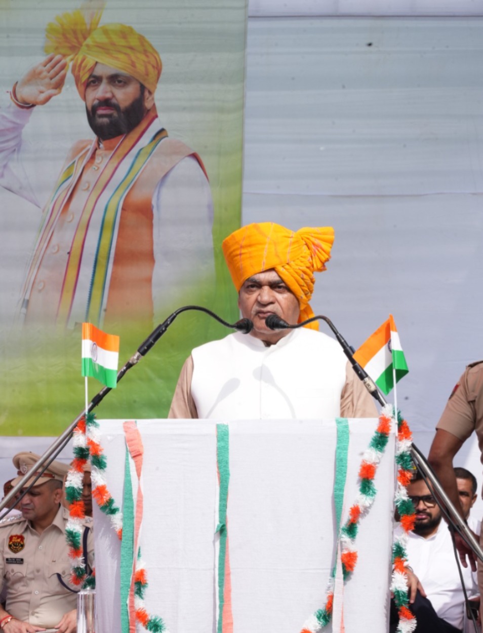 Chief guest MLA Vinod Bhayana hoisted the flag at the sub-division level Independence Day function in Hansi.
